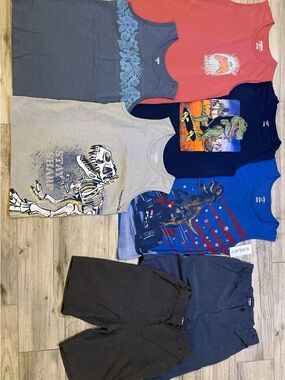 OshKosh B'gosh and Carter’s tank tops and shorts lot